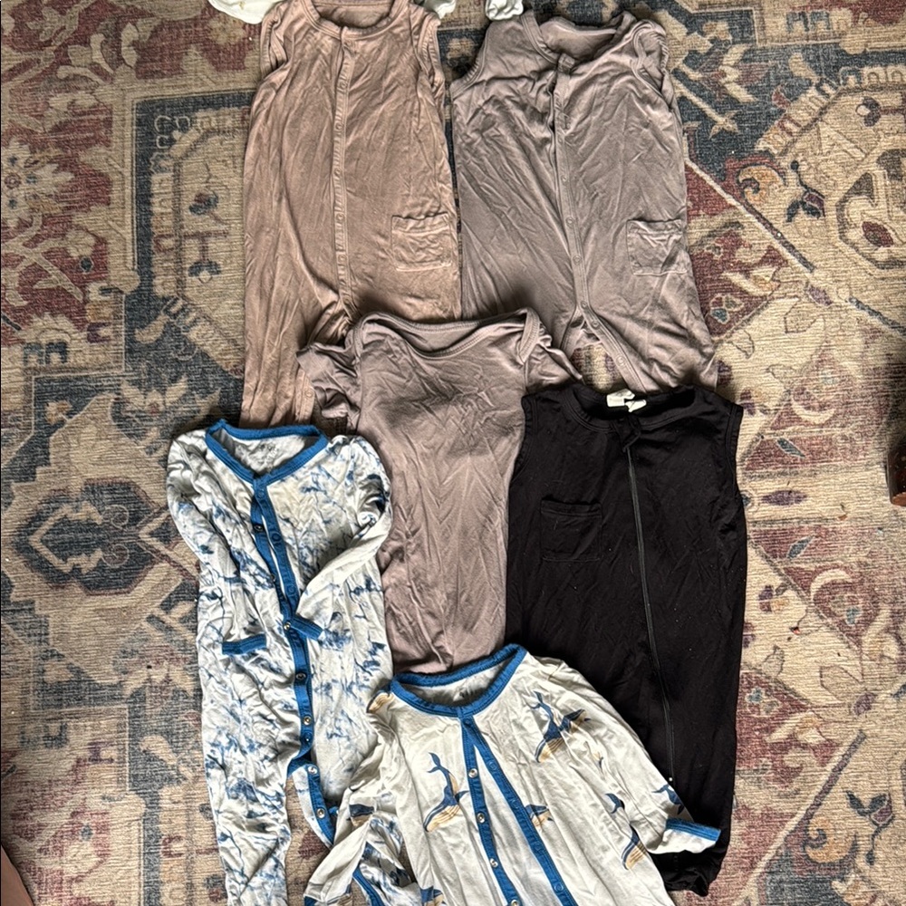 Assorted footies